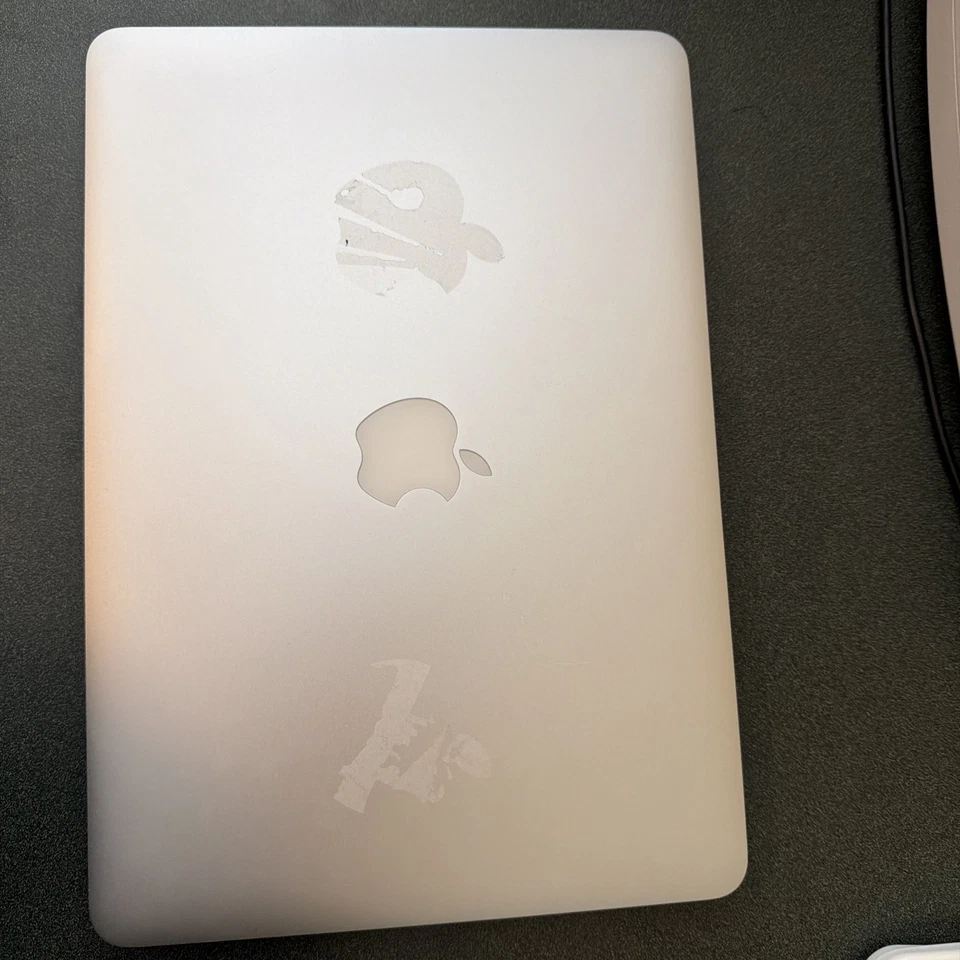 Apple MacBook Pro 2015 13” Retina A1502 8GB - Image 4 of 4