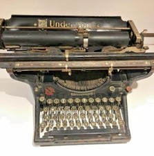 COLLECTIBLE DESKTOP TYPEWRITER UNDERWOOD NO3?? S/N:#32819??GOOD MOVIE/PLAY PROP thumbnail