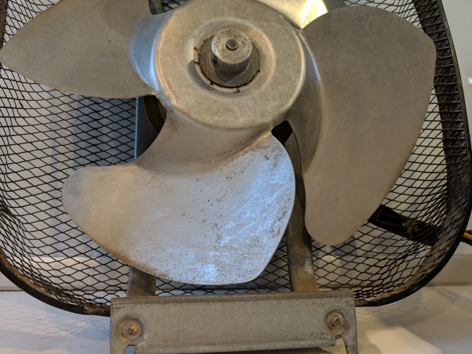 Двигатель и защита циркуляционного вентилятора вентилятора вентилятора Monitor MPI 21/22 - Изображение 2 из 4