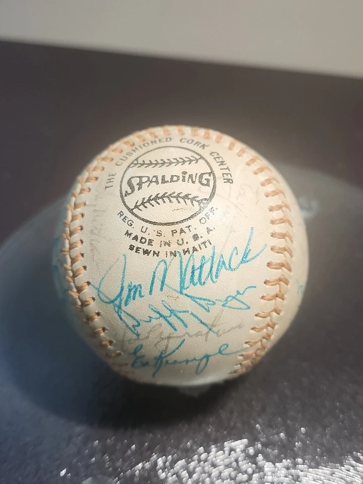 1974 NEW YORK METS 31 TEAM SIGNED BASEBALL SEAVER -BERRA & OTHERS - Image 4 of 4