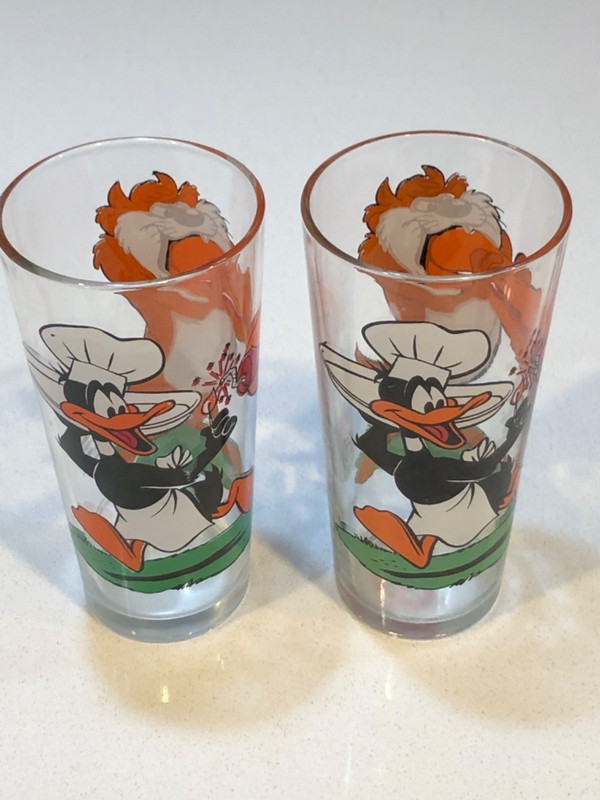 Lot x 2 Looney Tunes Daffy Duck Tasmanian Devil  Glass Vintage 1976 Pepsi Rare