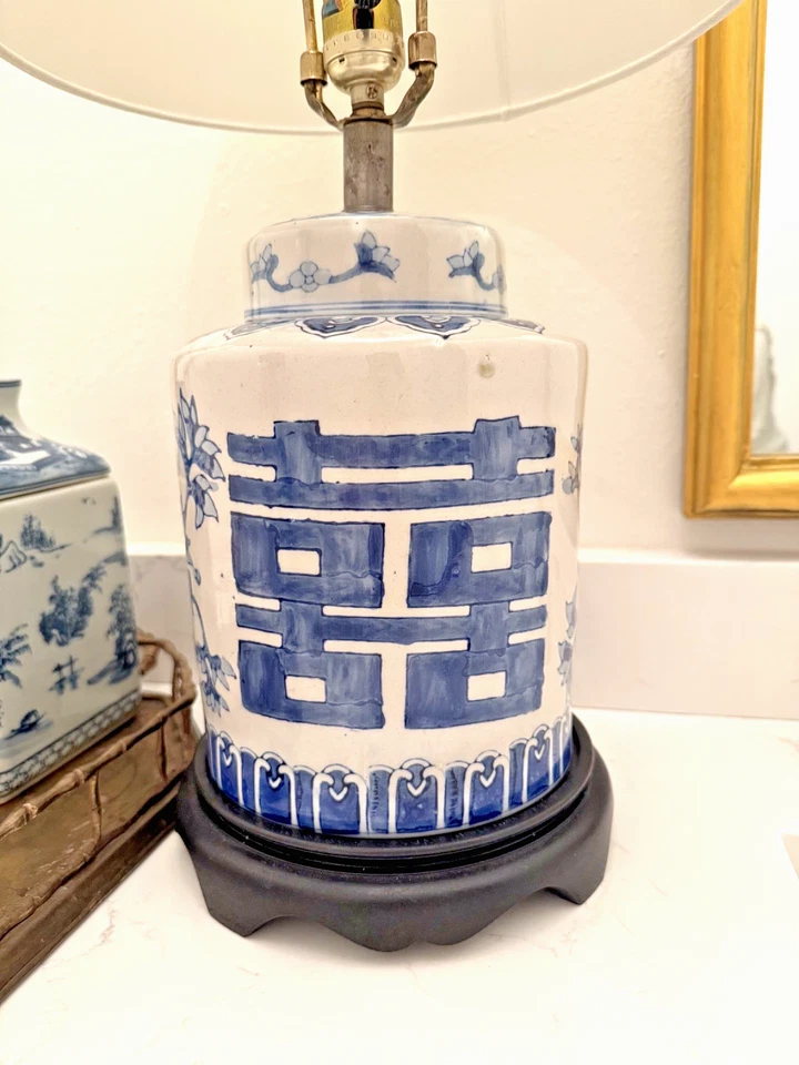 Lámpara de mesa tarro de jengibre de porcelana azul y blanco Foto 3 de 4