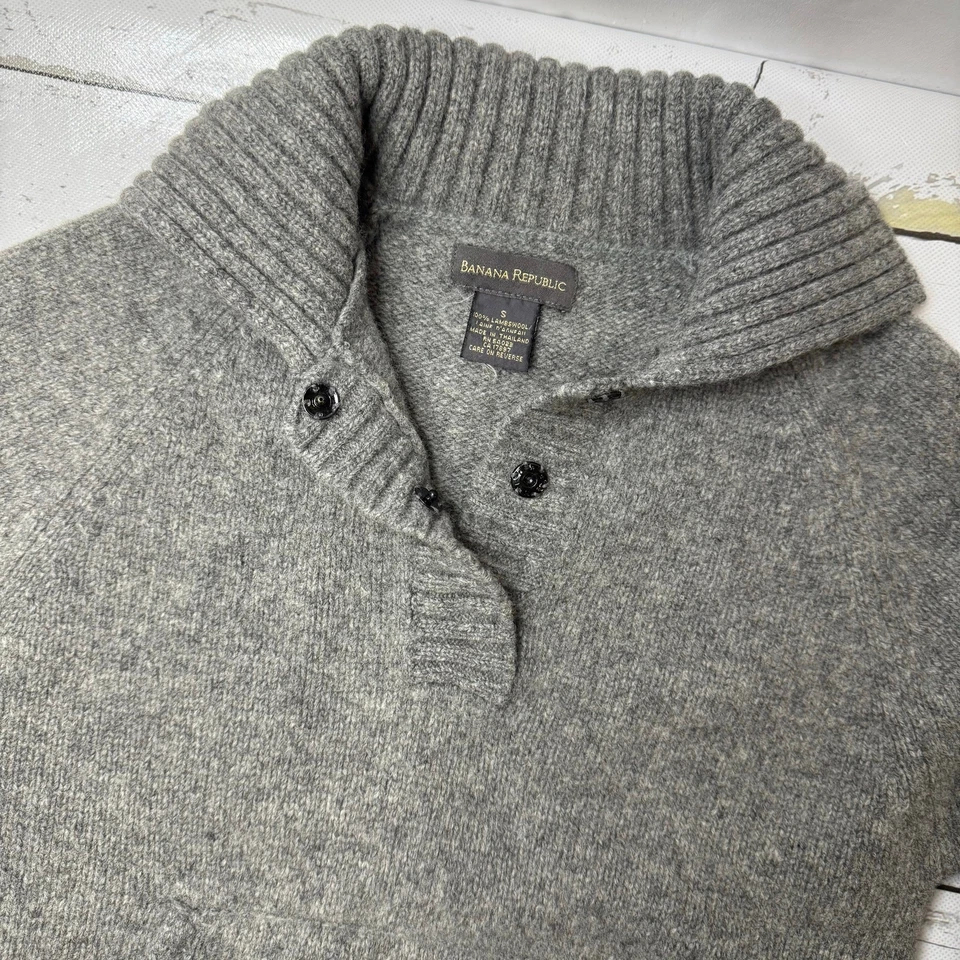 Banana Republic 100%羊羔毛灰色毛衣 — 第 2/4 张图片