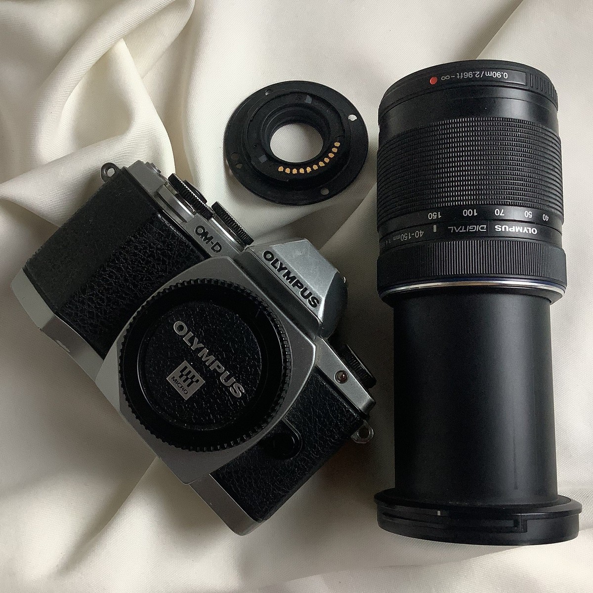 Damaged Olympus OM-D E-M10 Camera Zuiko 40-150 Zoom Lens Not