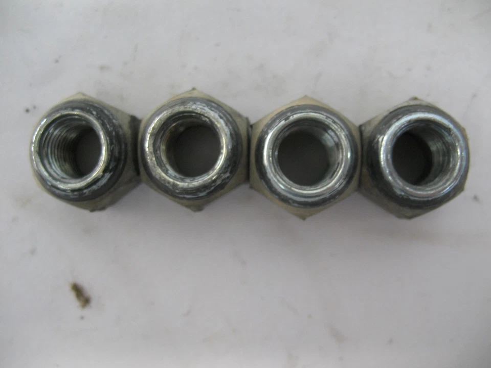 Yamaha Moto4 YFM250 1991 tuercas Foto 4 de 4