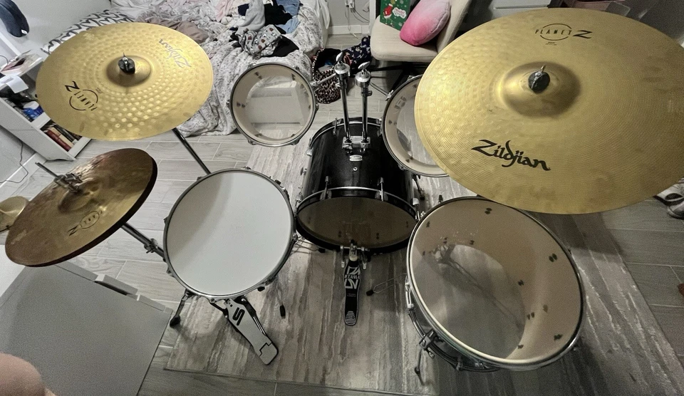 Yamaha Rydeen 5-Piece Shell Pack with 22" Bass Drum Black Glitter - Image 2 of 4