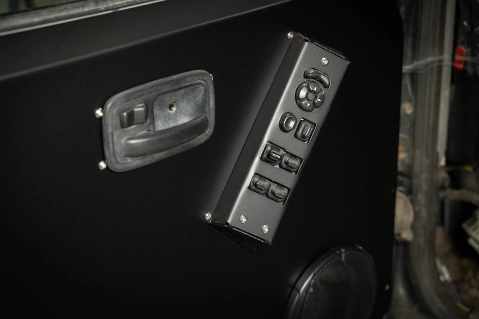 ПЕРЕДНИЕ ПОЛНОСТЬЮ МЕТАЛЛИЧЕСКИЕ дверные панели — подходят для: Jeep XJ Cherokee — с порошковым покрытием с MOLLE - Изображение 2 из 3