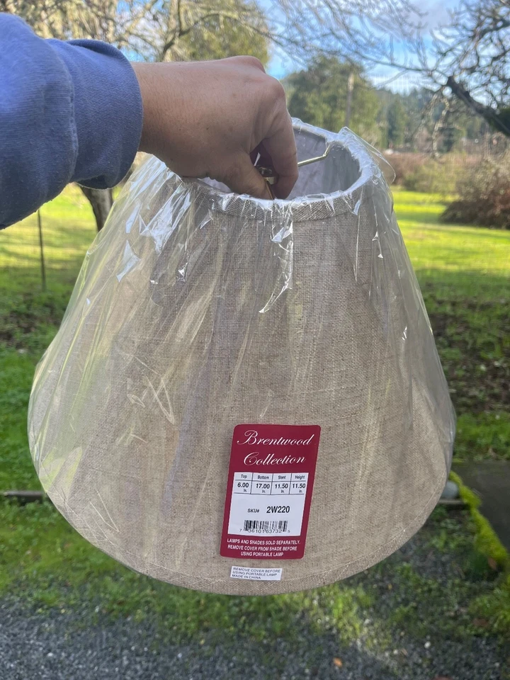 Pantalla texturizada 'arpillera sintética' 6" superior, 17" inferior con arpa y remate! Foto 3 de 3