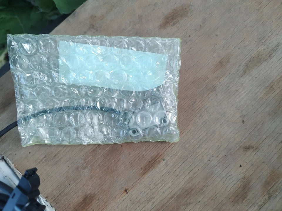 Keyence LR XH 100 laser sensor compact amplifier - Image 2 of 4