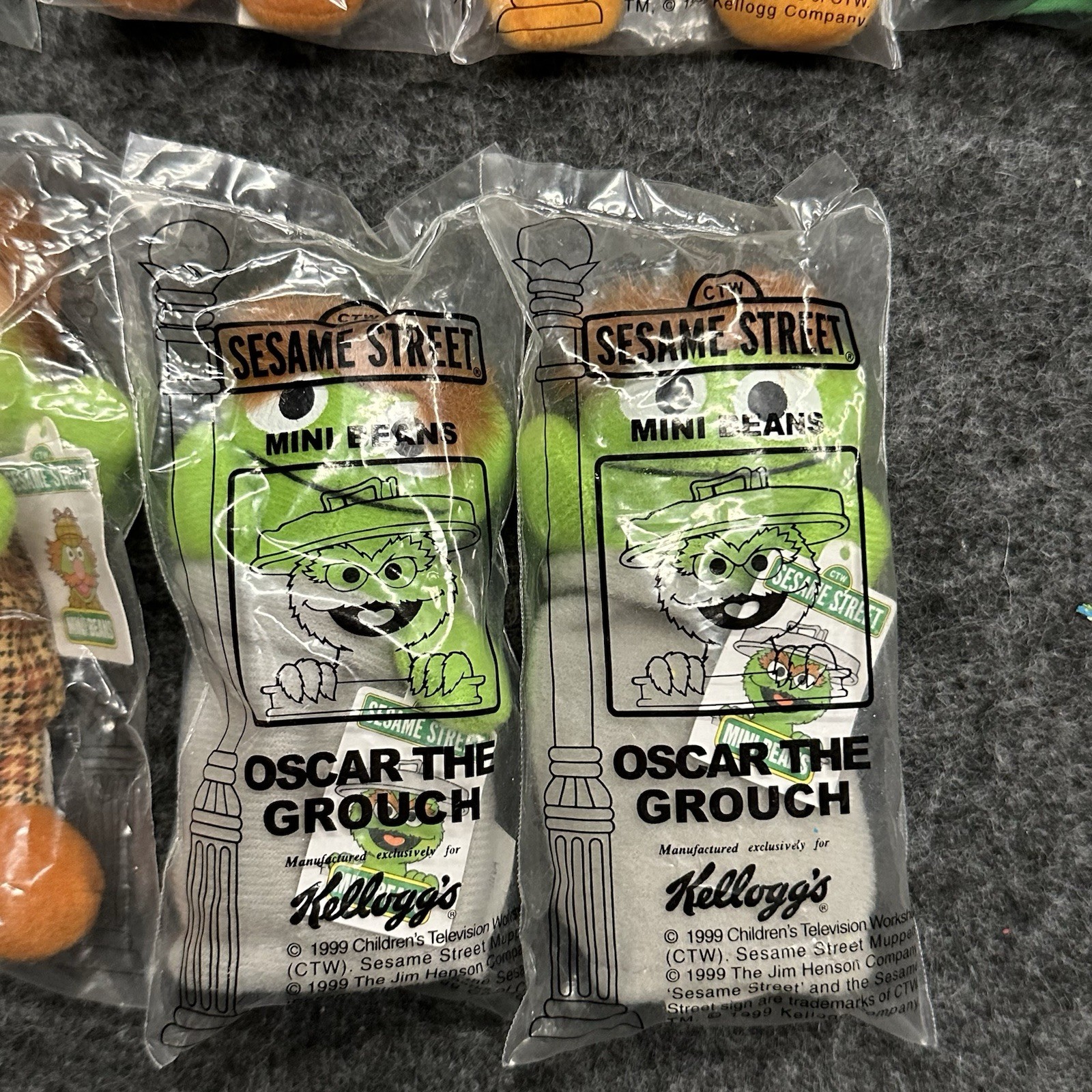 The Sesame Street Mini Beans 4" Kellogg's ALL 17 NEW IN PACKAGE!!