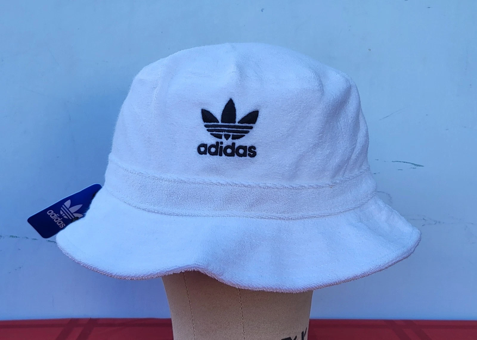 NEW Unisex Adidas Original Terry Bucket Hat (White) - 978056-A - One Size