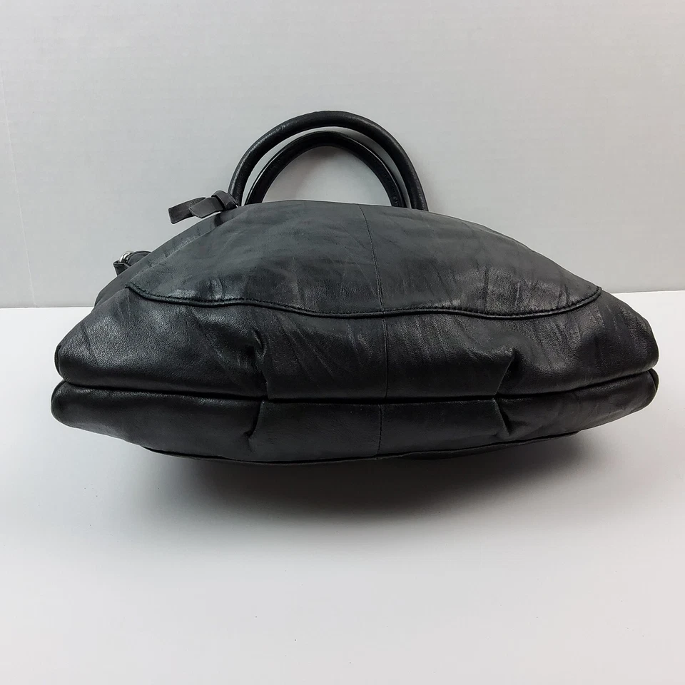 Cartera de mano de cuero suave Perlina New York Foto 3 de 4