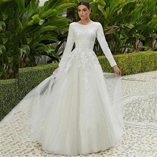 Boho Wedding Dresses Long Sleeves Tulle O-Neck Lace Applique A-Line Bridal Gowns