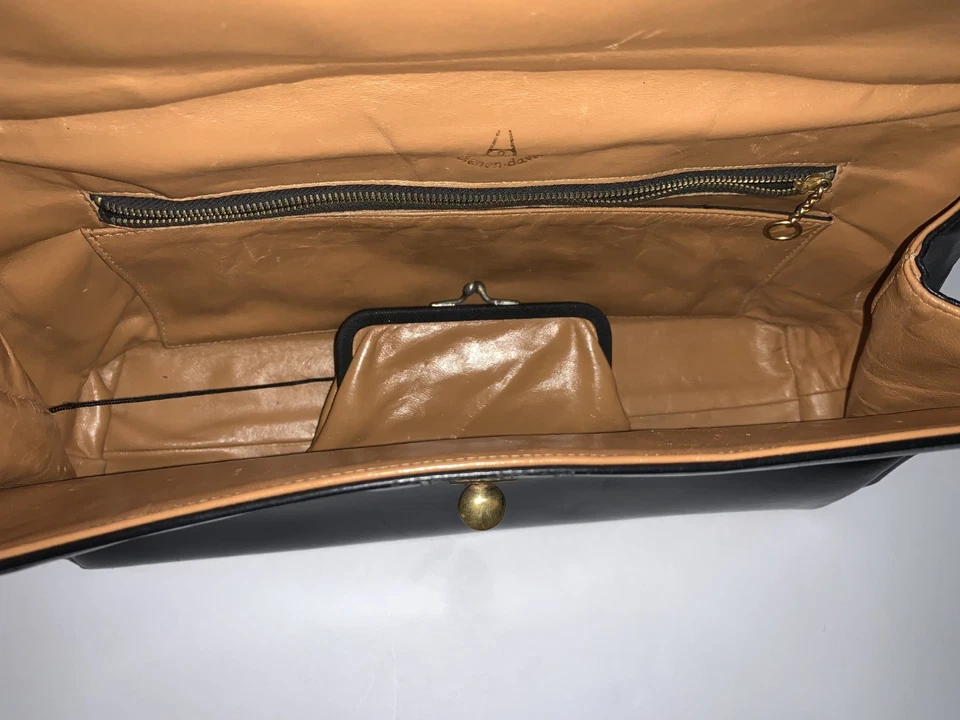 Cartera de mano clásica de colección negra Biene-Davis (1940s 1950s 1960s) con monedero Foto 4 de 4
