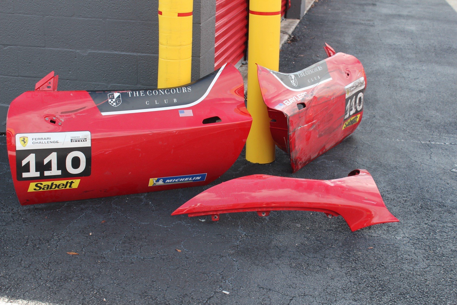 Ferrari  296 Gts  2 Doors Plus Fender