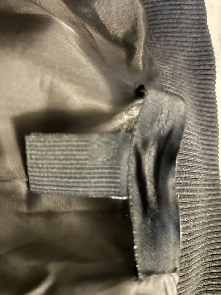 Chaqueta Bomber Hombre XL Cuero Por Escala Negra Excelente Estado Foto 3 de 4