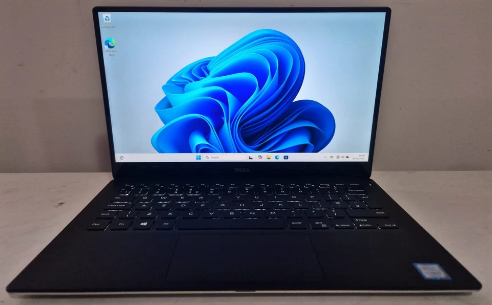 Dell XPS 13 9360 | Touchscreen | i7 7500U | 16GB RAM | 512GB NVMe | Win11 Home - Image 2 of 4