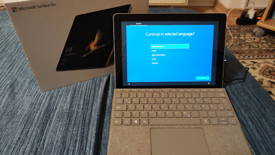 Microsoft Surface Go mit Signature Type Cover