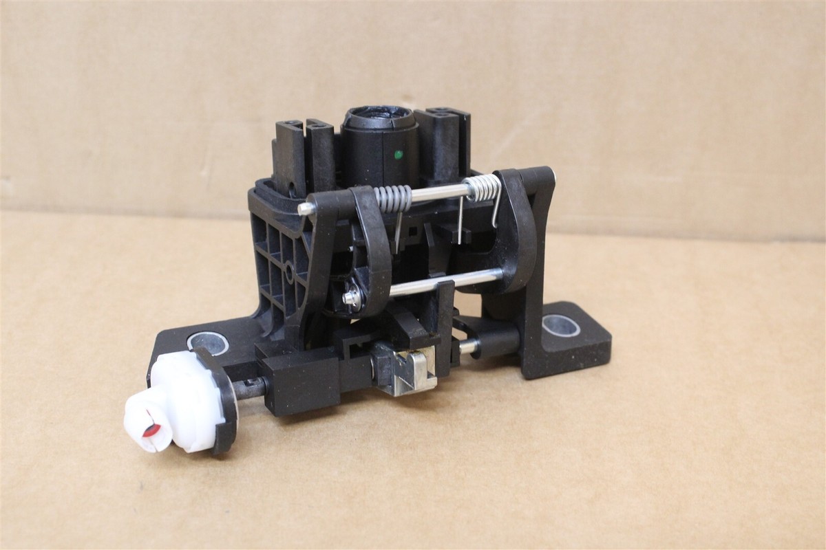 A1687400693 Boot Lock Latch New genuine Mercedes-Benz part | eBay 