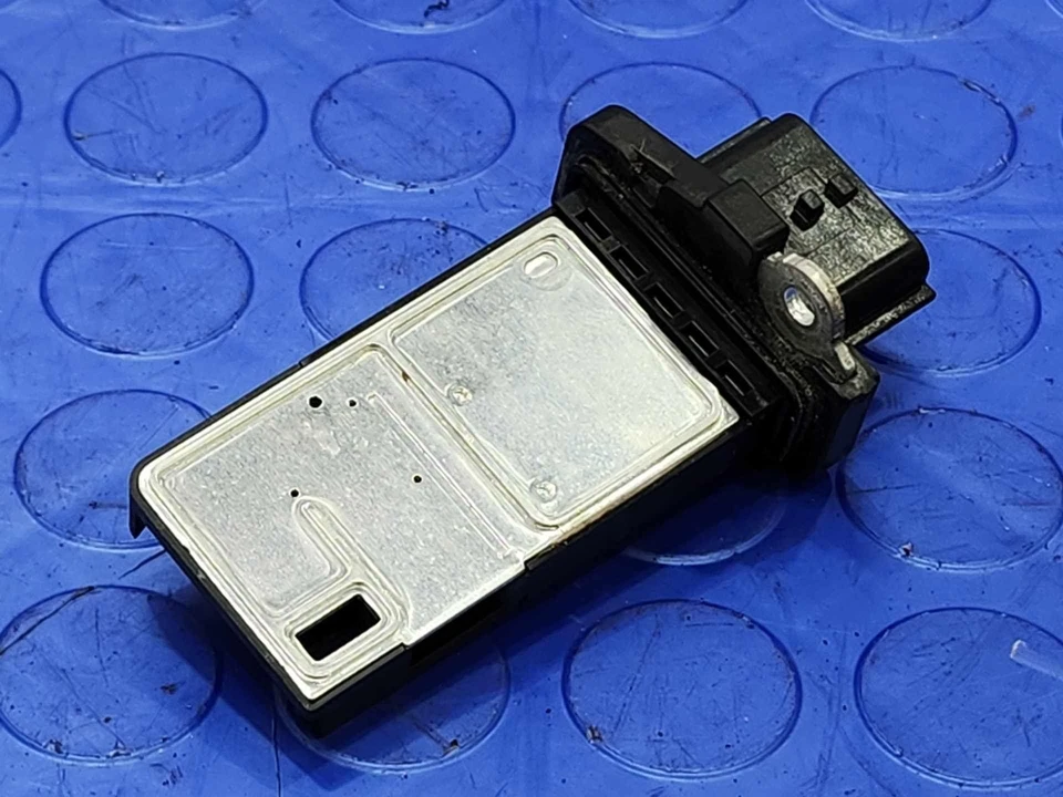 Air Flow Meter Nissan Fits Altima Maxima Titan 350Z Cube Genuine OEM 226807S00A - Image 2 of 4