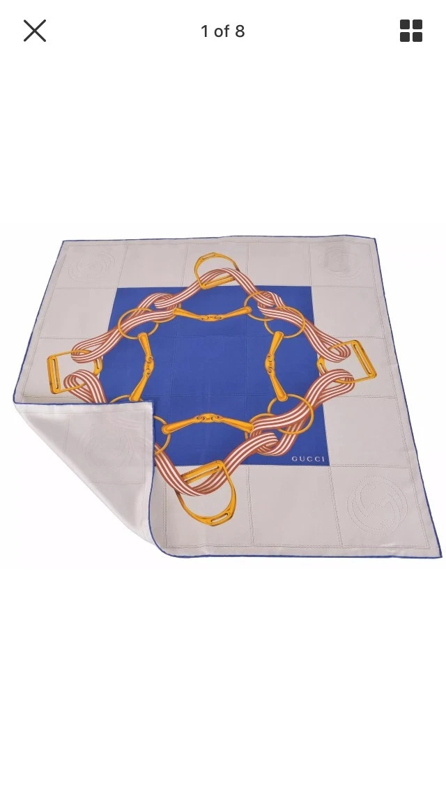 Neuf écharpe à encolure femme Gucci bleu soie et gris clair imbriquée GG