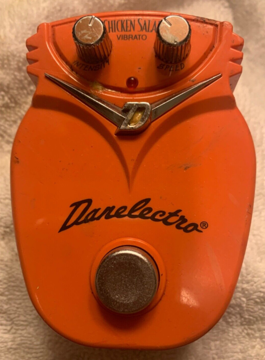 Danelectro DJ15 Chicken Salad Vibrato Effects Pedal Free USA 