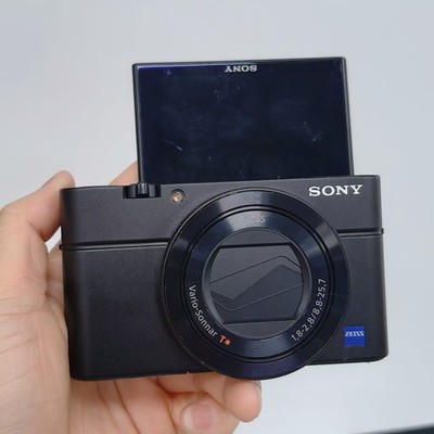 Sony Cyber-shot DSC-RX100M4 RX100IV 20.0MP 2.9x Zoom Digital Camera -95% New