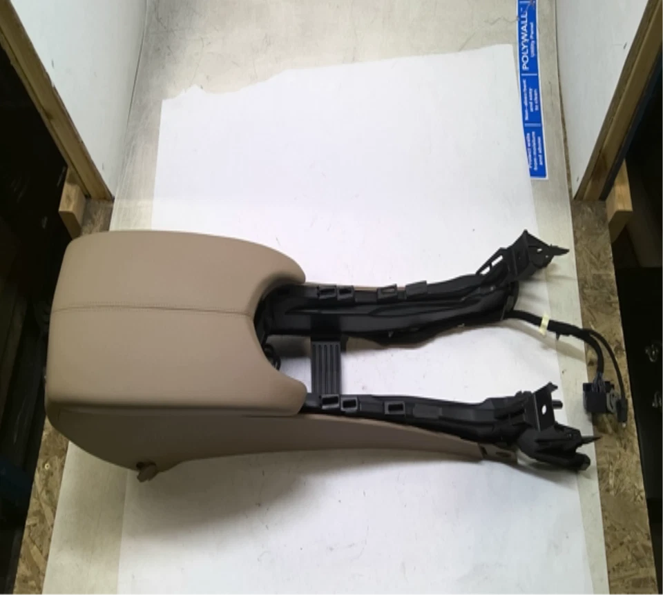 ПОДХОДИТ ДЛЯ КОНСОЛИ CADILLAC ATS 2016 23307131 — НОВАЯ ОТ ОРИГИНАЛЬНОГО ПРОИЗВОДИТЕЛЯ - Изображение 2 из 4