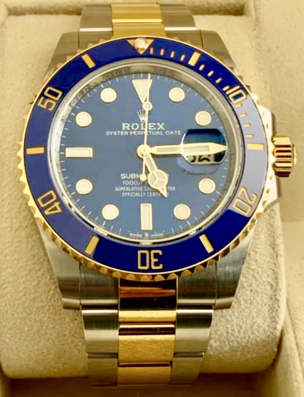 Rolex Submariner Bluesy 116613LB 2022 Men's Watch Set