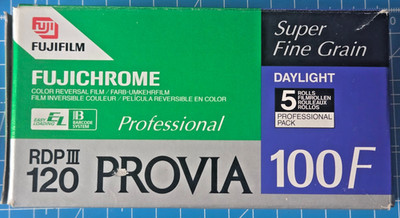 Fuji Fujichrome Provia ISO 100 F RDPIII , 120/12  Dia Farbfilm Mittelformat