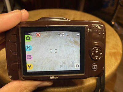 ⑨ Nikon COOLPIX S31 ブラウン Nikon Coolpix S31 (Brown) 10.1-megapixel waterproof digital camera
