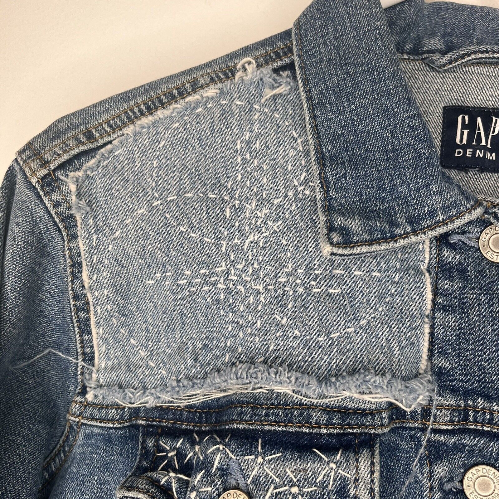 Hand Embroidered Patchwork Collage Gap Medium Was… - image 4