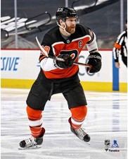 Claude Giroux Philadelphia Flyers Unsigned Reverse Retro Jersey Skating Photo