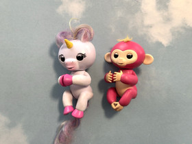 Fingerlings 7 Baby Monkey & 2 unicorn lot different WowWee used