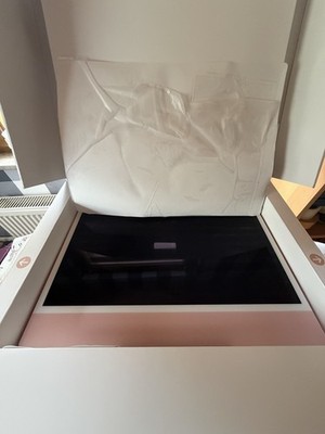 Apple iMac 24 Zoll (256GB SSD, Apple M1, 3,20GHz, 8GB, 7-Core GPU) Rosa / DEFEKT