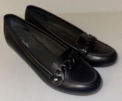 Women's Black CLARKS Leather Slip On Dress Loafers Size M