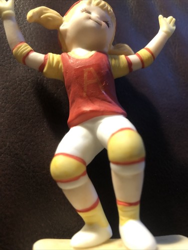 "Figura de colección George Good 1986 niña en monopatín 4"" figura Grannychic" - Imagen 4 de 4
