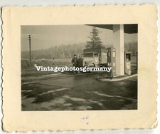 D7381 Foto 40er Jahre Tankstelle LKW Reklame Mobil - Oil Mobiloil Zapfsäule