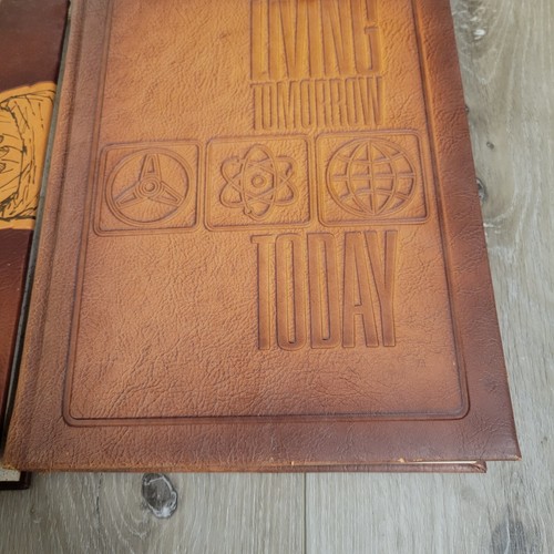 Vtg 4 Mission Leather Bound Books Founders Freedom Ocean World Living Tomorrow - Picture 9 of 16