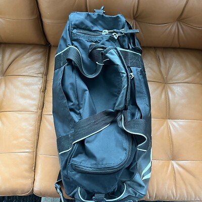 【新品】UNDEFEATED NIKE KOBE DUFFLE BAG ブラック UNDEFEATED × NIKE KOBE DUFFLE BAG コラボ コービー ダッフル