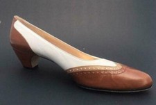 Salvatore Ferragamo Brown White Wingtip Heel Pump Slip On Womens 9 AAA Italy