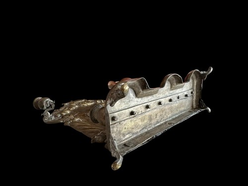 RARA Antigua Lámpara Austriaca de Latón 19CT Judía Judaica Menorá Hanukkah H.chased - Imagen 12 de 13