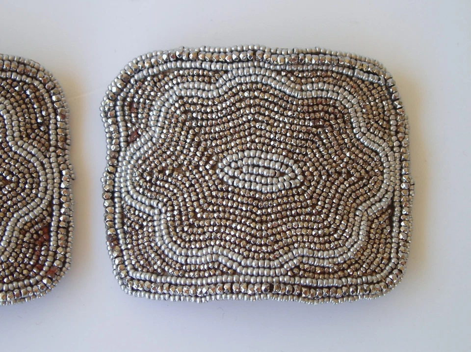 Antiguo Par de Hebillas de Zapatos Semilla Cuentas Espalda de Seda Hechas en Francia 2 3/8" de Ancho Foto 4 de 4