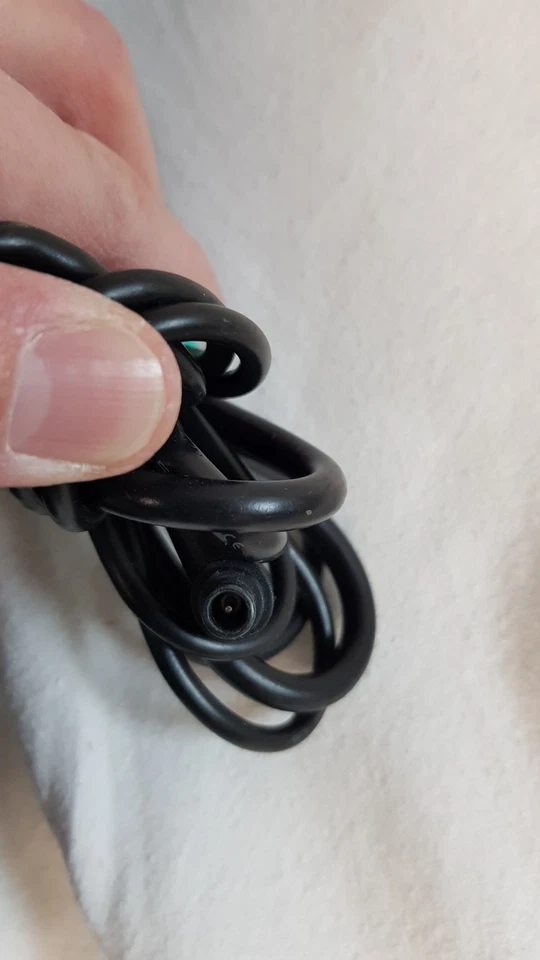 Sony vgn-ns20e 15.4" Laptop Intel Pentium Dual T3400 3GB 250GB, NO OS - Image 2 of 4