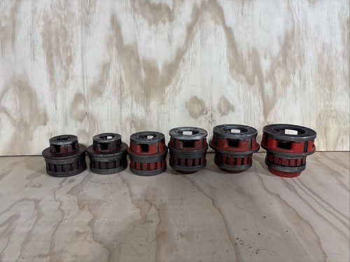 Ridgid 700 Pipe Threader And Pipe Dies - Picture 17 of 17