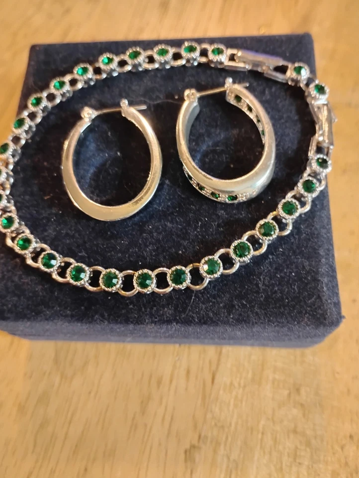 Теннисный браслет и серьги-кольца с изумрудом Avon (май) - Изображение 2 из 4