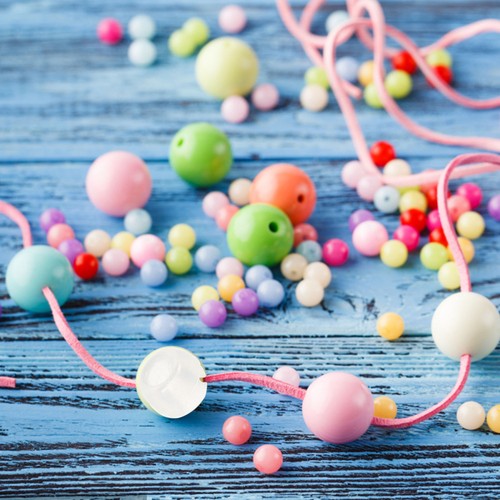 Confezione 1000 Perline UV Cambia Colore Da Viaggio Colorate Per Creazione Gioielli - Foto 6 di 12