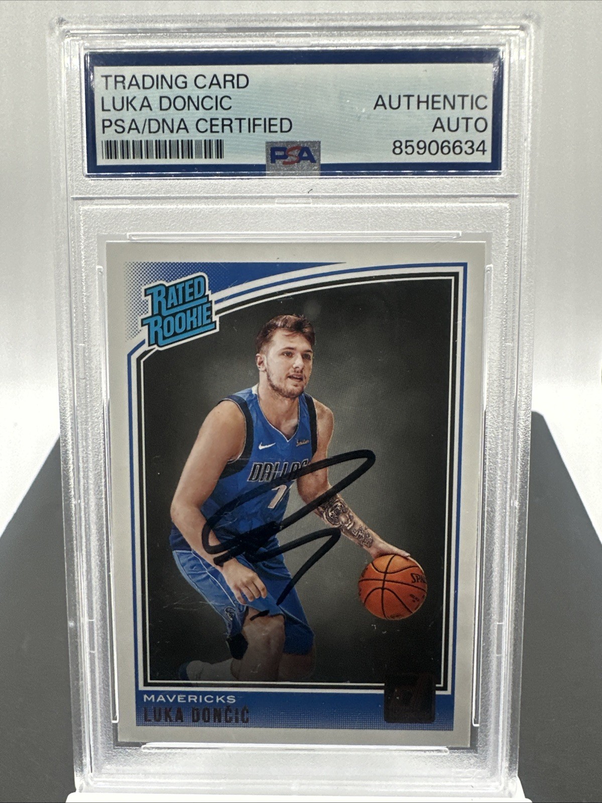 2018 Donruss Luka Doncic On Card Auto Rated Rookie PSA/DNA Authentic