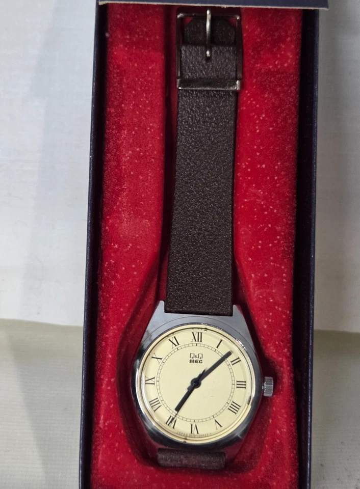 Q & Q MEC JAPAN WATCH CA 1950S MANUAL WIND ROMAN NUMERAL & CASE - image 2 of 4