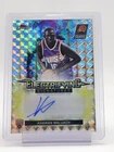 KHAMAN MALUACH 2025-26 TOPPS FINEST ELECTRIFYING GEOMETRIC ROOKIE AUTO Q5300